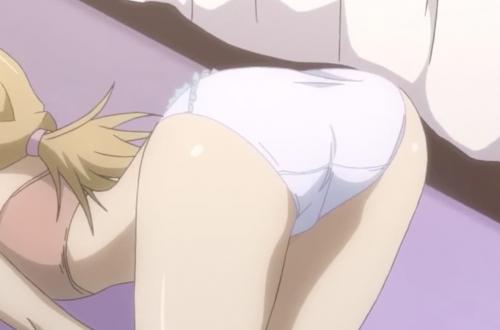 かわいい美少女がパンツ丸出しでお尻突き出す！