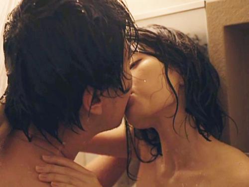 ＜前田敦子＞ディープキスからロリ乳首を吸われるあっちゃん！浴室全裸SEXがかなり使えると評判ｗ 中村静香＜元AKB48＞