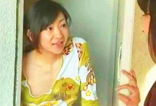 【ヘンリー塚本】ドスケベな団地人妻さん達の日常！色気ムンムン三十路熟女奥さんたちが真昼間からエッチな妄想ｗｗ