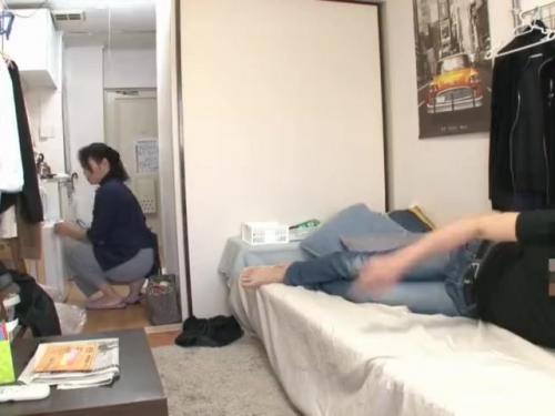 【義母レンタル】ゃぶる代行の熟オンナにナイショのHELPwwをチラつかせて性的サービスをお願いして中だしセックスしちゃうw