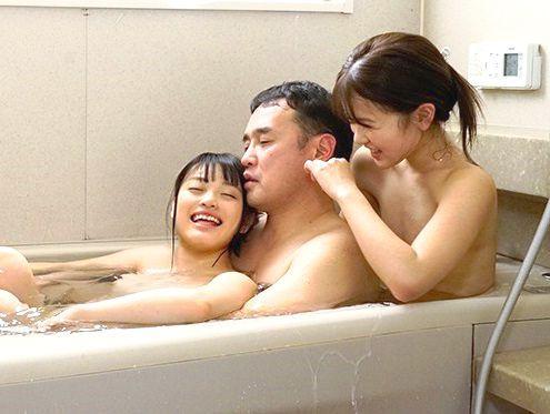 【ロリ】妻と娘が家を空けた2日間、エッチに興味を持ち出した姪っ子2人とハメまくった。