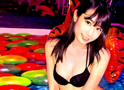 【ナイトプールナンパ】8頭身スーパーモデルBODYは全身性感帯！ナンパ⇒即ハメ⇒ガチ中出しw！！