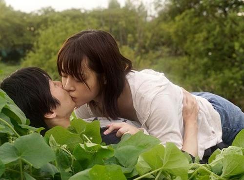 【NTR】私も着いてきちゃったけど…私の想い伝えていいかな？浮気だとわかっていても…朝霧浄脚本の切なく苦しい純愛ラブストーリー