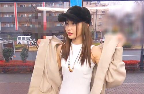 【素人ナンパ】体が柔らかい軟体ダンサーはバーレスク勤務の踊り子だった！スレンダーボディに中出し！