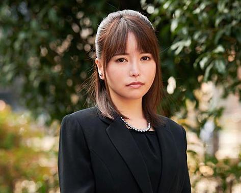 【マジックミラー号】熟れた体は愛撫されるたび感じてしまい…指で、舌で、ち〇ぽで責められて絶頂！一人の雌と化した淫乱未亡人
