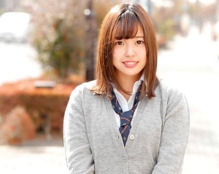 【マジックミラー号】インタビューに答えてもらうとだんだんHな気分になってきて…思春期JKのおまたは大洪水！！