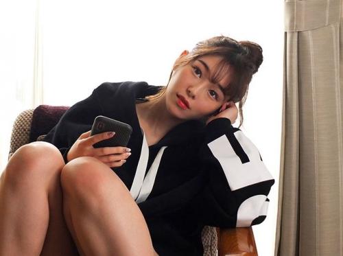 【新名あみん】「暇潰しで相手してるんだから、私も気持ちよくさせてね！」暇すぎて近所の中年おやじ達を痴女りまくり