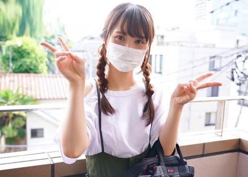 【素人】「ちっぱいでも大丈夫ですか？」AV現場を覗きたくてメイクアシスタントになった逸材発見！