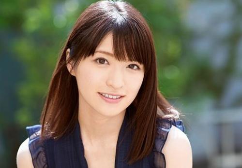 【清楚美女】おしとやかな佇まいからは想像出来ないスケベポテンシャル、ギャップが最高にエロい渾身のデビュー作。