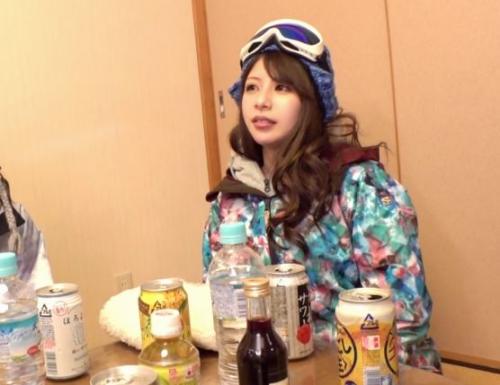 【素人ナンパ】友達とスキーに来た地元民の看護師をナンパ！酔した酒乱女の巨大クリトリスを責めまくり！