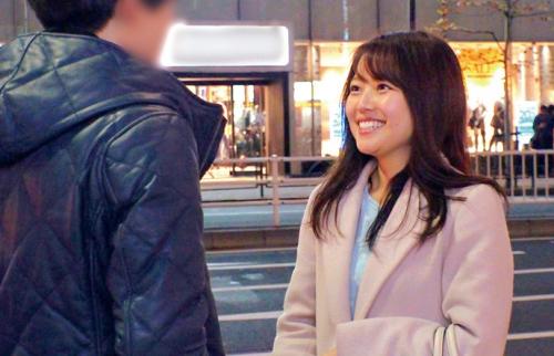 【素人ナンパ】笑顔が可愛い天然系美少女大学生に中出し！
