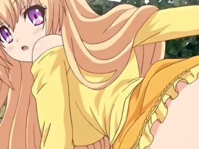 突然チョコアイスをマ●コに入れだしオナニーしだす!?それを見た彼はたまらず違う穴にチ●ポを挿入ｗｗ