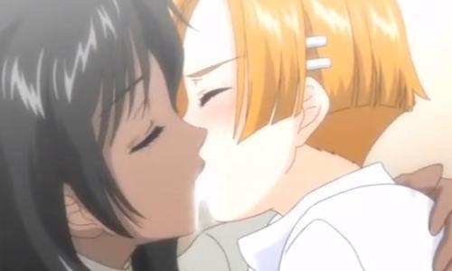 【手マン】可愛い女の子が淫乱痴女と濃厚ベロチュー！！淫らな唾液交換中におマンコをぐちゅぐちゅ弄られ感じまくっちゃう！！