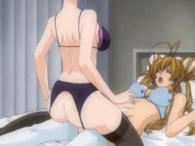 変態女医の怪しい薬でクリがチンポ並みに肥大化＆勃起しちゃった美人ナースちゃん♥赤黒いクリチンポが激エロ！
