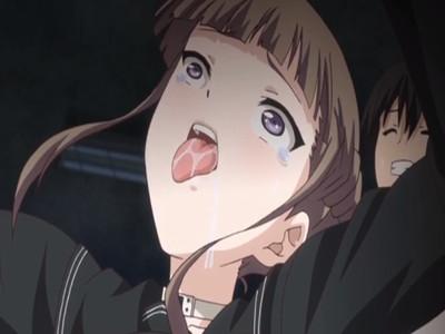 【ド変態】洗脳され変態ビッチに落とされた女子高生たちの尻穴と口をホースで数珠繋ぎ♡