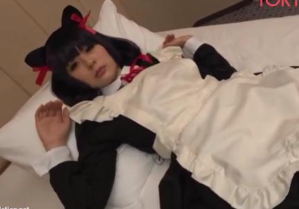 猫耳メイドがベッドの上でご主人様を癒してあげる♡♡衣装着衣のままチンポを挿入されてガン突き中出しセックス♡♡