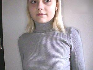 飼育！金髪白人の清楚ロリ顔なツルマン女の子を性的育成！フェラ口内射精、電マ・オナニー、着衣で騎乗位バック、ハメ撮り！