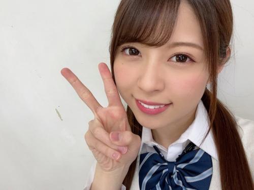 【あおいれな】「まだ脱がせてないのにでちゃったの？♡」激カワ美少女JKがパンツの上からフェラ抜き♡