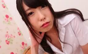 【有村千佳】「気持ちいいの？ｗ」激カワ痴女ギャルがブーツでM男を踏みつけながら淫語言葉責め手コキ抜き♡