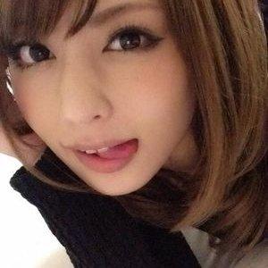 彼氏と別れたばかりの飲食店店員が２ヶ月ぶりのチ○ポに興奮して自らフェラ抜きしちゃってる【桜井あゆ】