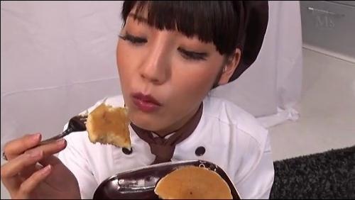 【みづなれい】美人痴女が色んな食べ物に精子をトッピング♡♡そのまま食べてごっくん♡♡