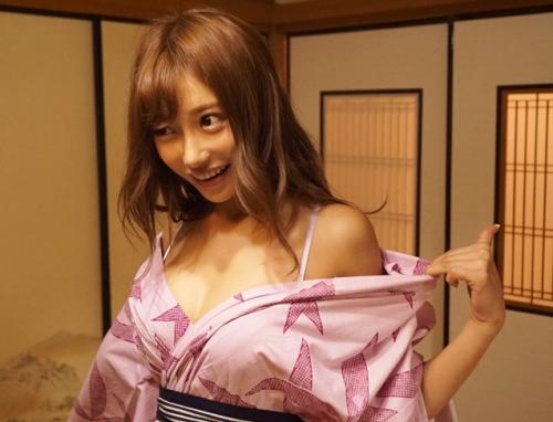 <キララ　NTR>鬼カワ美女が社員旅行でガチハメ『あぁぁ！イッちゃうううっ！～』肉棒咥え鬼舐め！ガチ突き絶叫悶絶痙攣！
