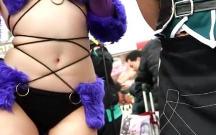 <FGO アニコス>『ちゃんと写真撮ってよ♥』ムッチリボディのアニコス戦士を激写！男子のデカマラ撃沈♡♡<エロすぎ>