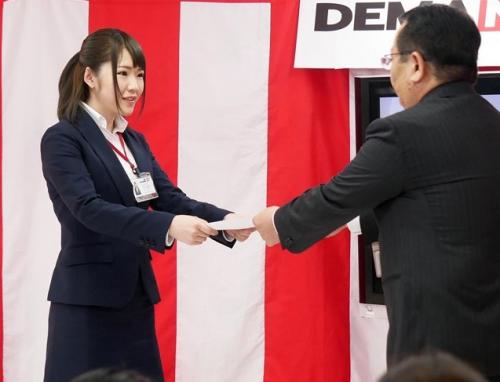 <SOD>エロ～い入社式『いやあっ、イク……ッ』これから始まるクンニ攻撃にガチ狂い！美女達のイキ顔がエロすぎ
