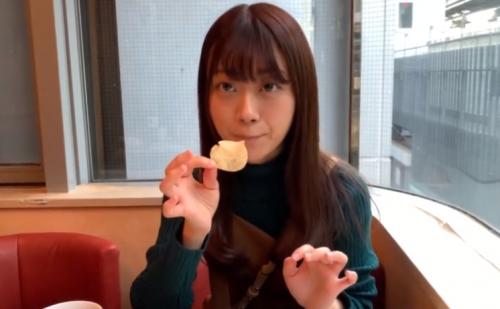 【激カワ】スレンダーで超敏感なカワイイ女子大生が電マでビクビクイキまくる 感度最高で感じまくる喘ぎが激シコ♡