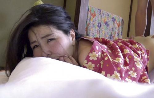 【人妻】32歳 素人子持ちママさんと不倫 NTR温泉旅行 三十路人妻のしっとりフェラに堪える喘ぎがエロ過ぎです♡