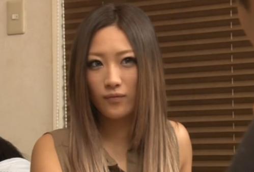 【激カワ】絶対手を出したらダメなのにいいオンナが目の前で寝ていたら我慢できずにやってしまう　上原亜衣 AIKA 春日由衣