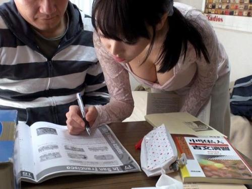 ＜本物レイプ＞溜まった興奮を抑えきれず家庭教師である現役女子大生を貪り●す！必死の抵抗も虚しく感じてイキ果てた女子大生