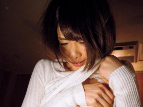 ＜本物レイプ＞連絡取れなくなった妻を心配していると…犯人の男は、奈々美の洋服を剥ぎ取り、強引に唇を奪い、彼女の体を貪り