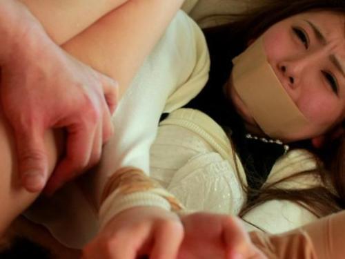【ガチレイプ】「お願い！中に出さないでぇぇ」家庭教師の美人に欲情！リストラ候補になった中年オヤジが若い女性に屈辱の快楽を