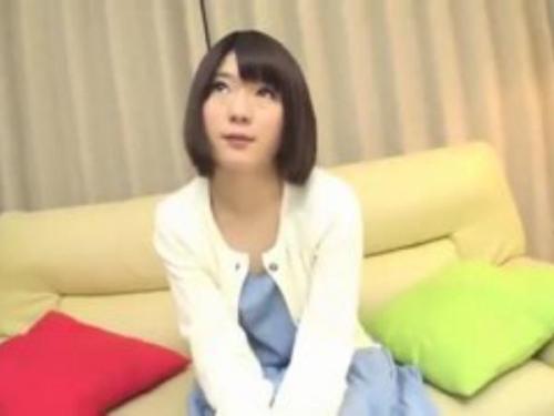 ＜女子大生＞着衣でエアセックスをして彼だけに見せるHな赤面顔を撮らせてくれたら謝礼ゲット！…のはずが…
