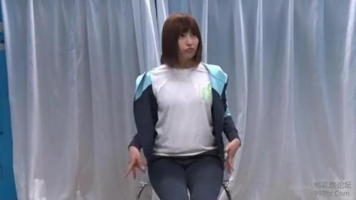 ＜素人ナンパ＞アスリート女子の膣圧測定！？マッサージで感度がよくなったオマンコは生チンポを受け入れる！＜中出し＞