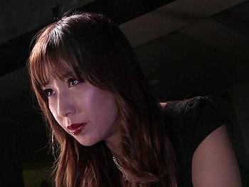 女王様に恨みを持つ同業者たちが女王様を引退させるべく土下座、ドM調教！プライドをズタズタに壊す陵辱レイプ！
