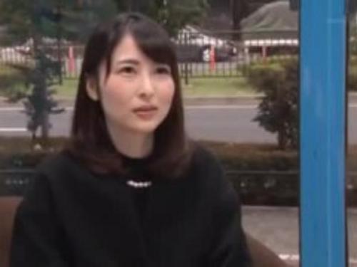 白銀にいる幸せセレブな産後奥様が発情マンコも熱くなり！幸せなセレブ奥さんが自らチンポを欲しがることに！