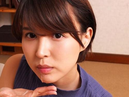 ＜背徳の不倫セックス＞上司の奥さんから色気の誘惑を受けて連絡先を交換してしまった…バスタオル姿で待っていた上司の妻
