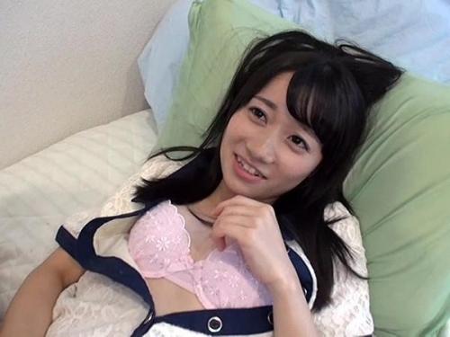 着衣でエアセックスをして彼だけに見せるHな赤面顔を撮らせてくれたら賞金ゲット！火照った体に賞金を上積みして生素股