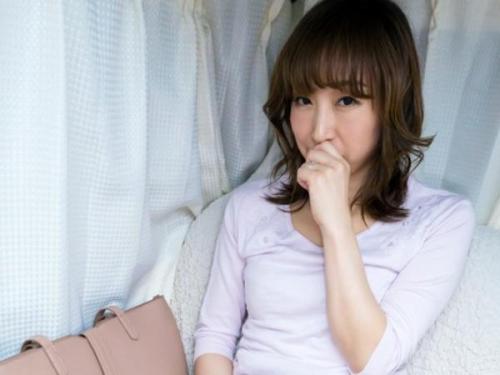 ＜熟女ナンパ＞狙うは純粋そうな熟女！上手く口車にのせ、セックスを目指す！パンチラを強引にお願いし、更にエッチな要求を