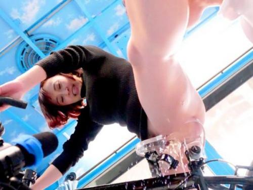 何があってもペダルを漕ぎ続け、気持ちよくてもガマンして自転車に乗り続けられたら賞金獲得！アクメ自転車で大量潮吹き絶頂アクメ！