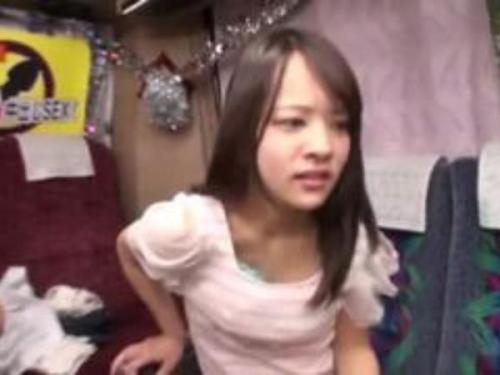 必死に責められることに耐え抜けるか！？責められ役の多い彼女が全力で痴女るスゴテクを10分我慢できたら生中出し！