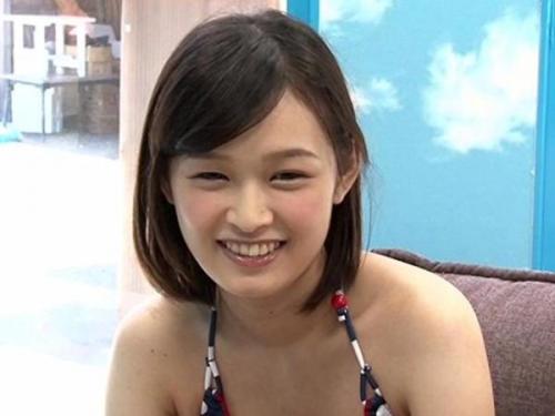 たくさーん精子が溜まった童貞くんのおち○ぽに、やさしーくまたがって、おま○こで包み込み！水着のお姉さんが筆おろし♡