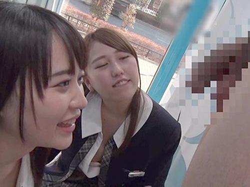 素人ナンパ＊修学旅行中の女子校生が初めて見る大人チンポに興味津々！JKのキツキツおまんこに挿入！？