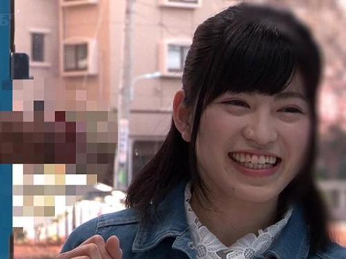 「えぇぇぇなんか巨根じゃないですか？」上京したての素人女子大生がデカチンを喉の奥でチンポを味わうフェラ体験！