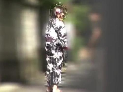 ＜本物レイプ＞浴衣美少女を後ろからつけて痴漢！10分前までマジックミラー号に乗車していた素人お嬢さんを狙ってやりたい放題！