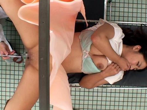 ＜悪徳産婦人科医＞分娩台上で動けないまま媚薬を盛られ電流アクメで連続絶頂！