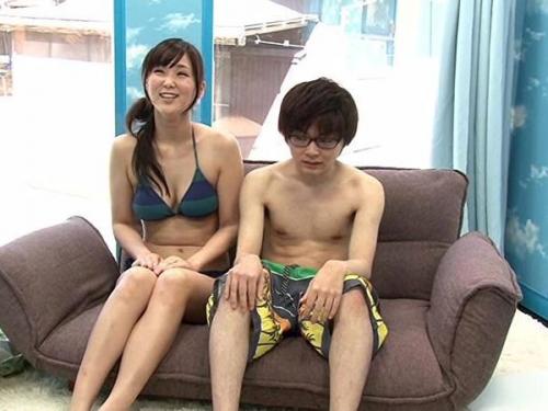＜MM号＞童貞くんをお姉さんが優しくサポート生挿入させたらそのまま出された！心優しいお姉さんが赤面しながら筆おろし！