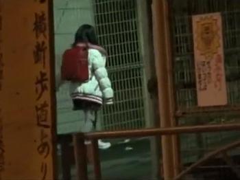 ＜本物レイプ＞帰宅途中のランドセルを背負ったロリ少女を尾行して禁断の凌辱セックス